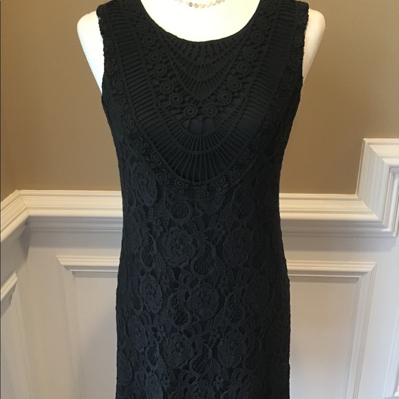 Xhilaration Dresses & Skirts - Xhilaration Black Lace MIDI Dress